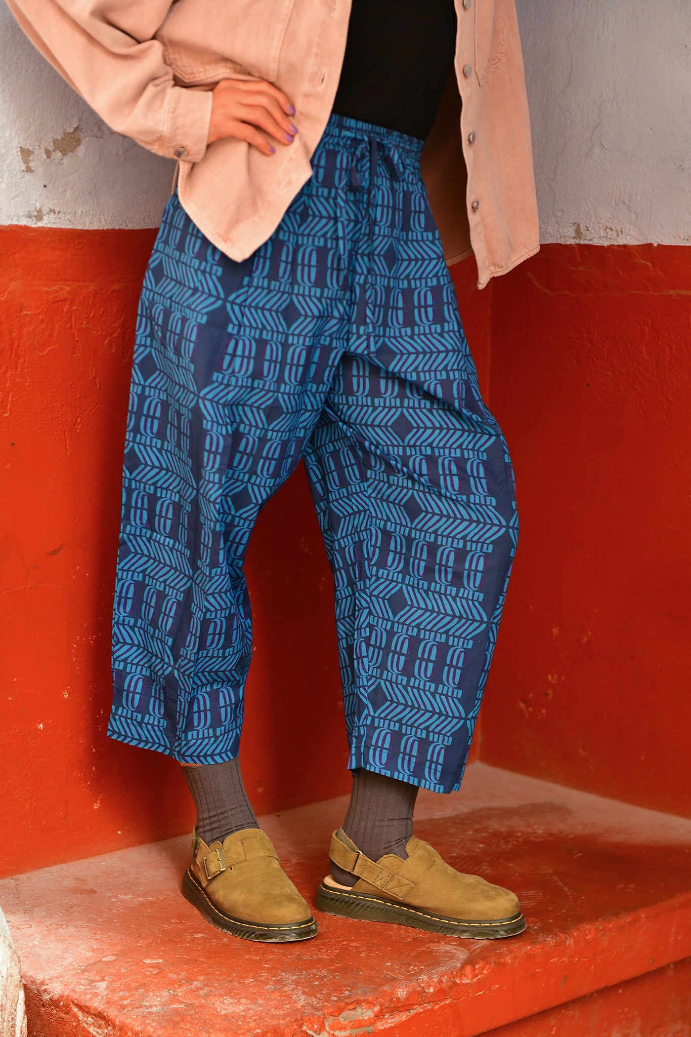 Anko Trousers in 'Flamingo Splits on Blue'