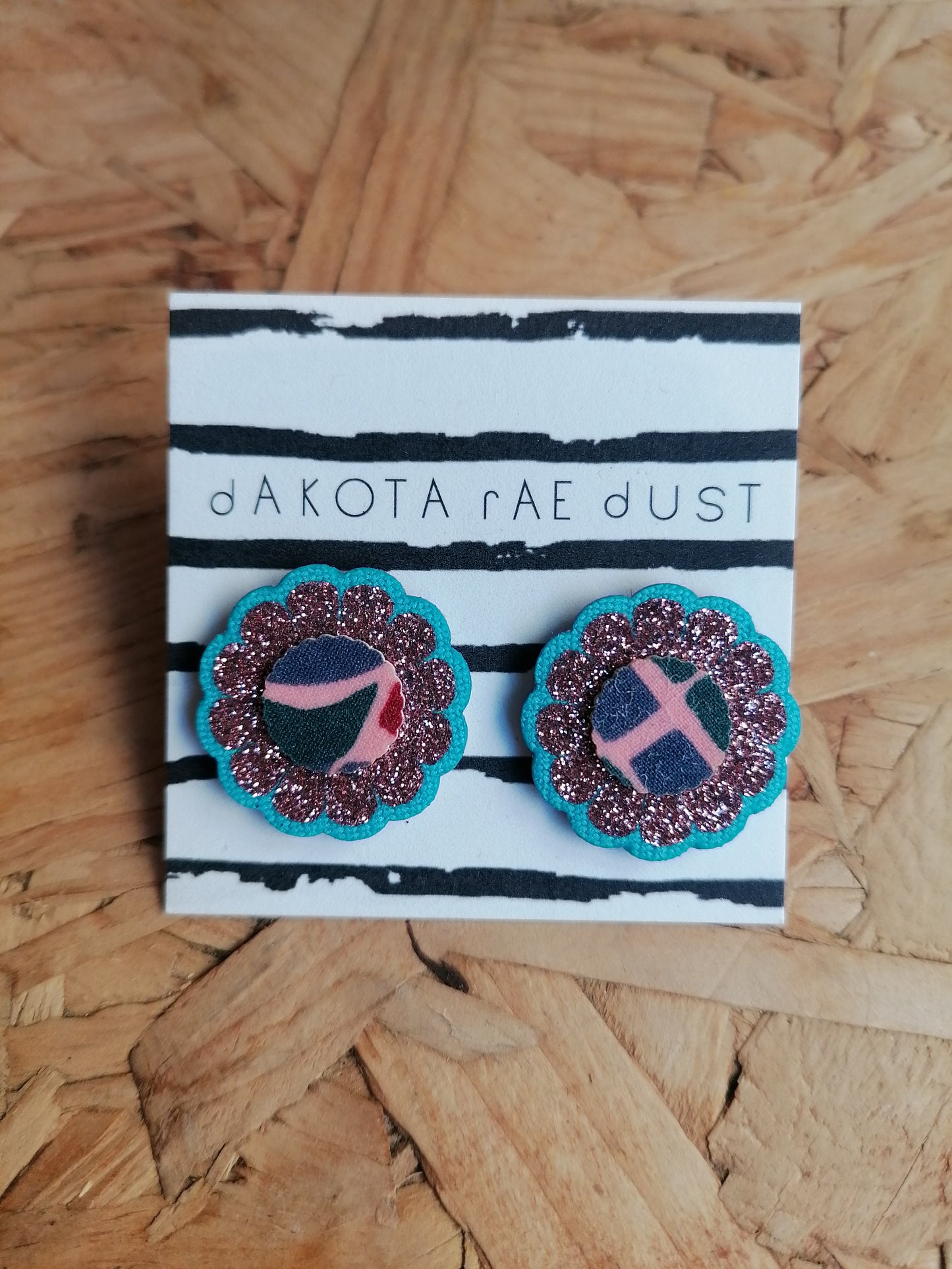 Dakota Rae Dust Earrings: Turquoise Edge Flower