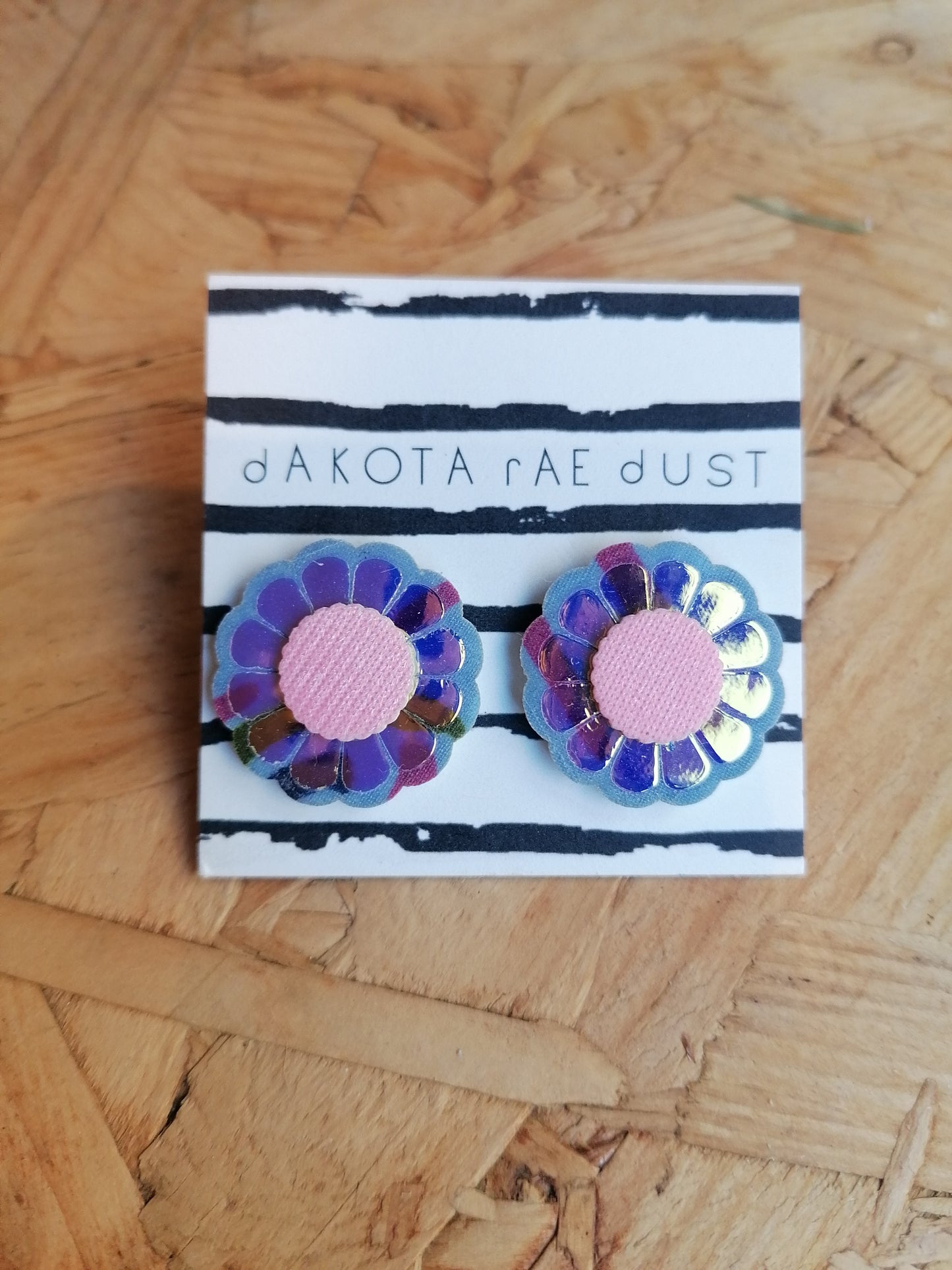 Dakota Rae Dust Earrings: Baby Pink Flower